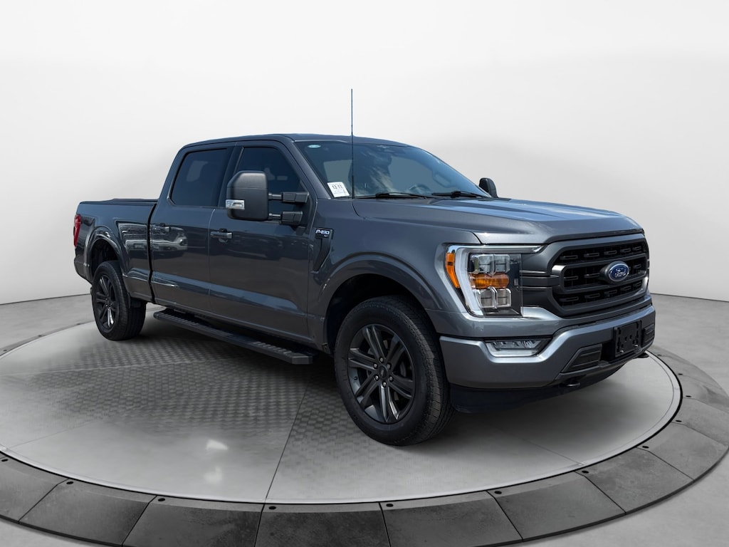 Used 2023 Ford F-150 XLT 4WD SuperCrew 5.5 Box Truck SuperCrew Cab
