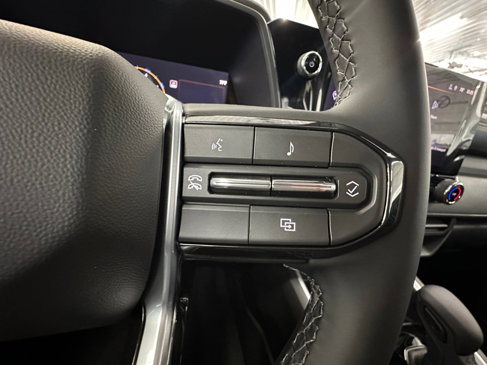 2026 Chevrolet Colorado Work Truck - Photo 17