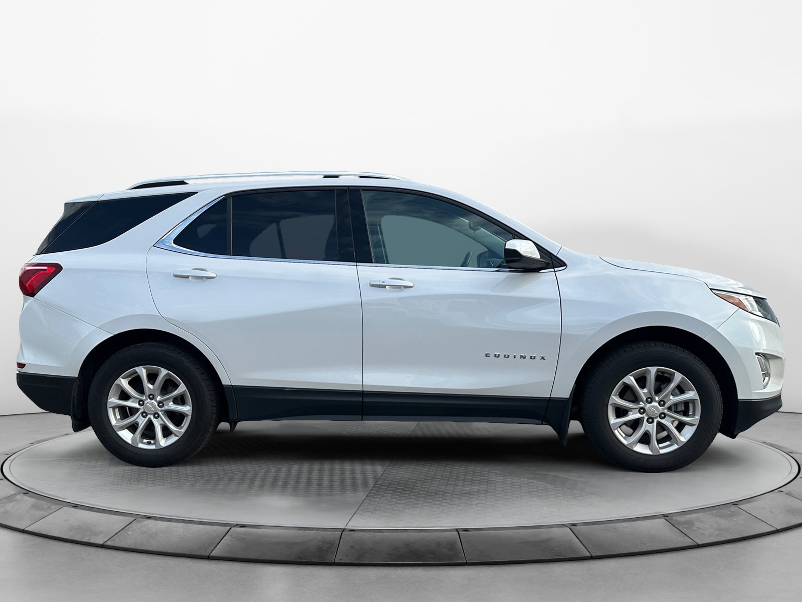 Used 2020 Chevrolet Equinox LT with VIN 3GNAXUEV5LL170994 for sale in Bloomer, WI