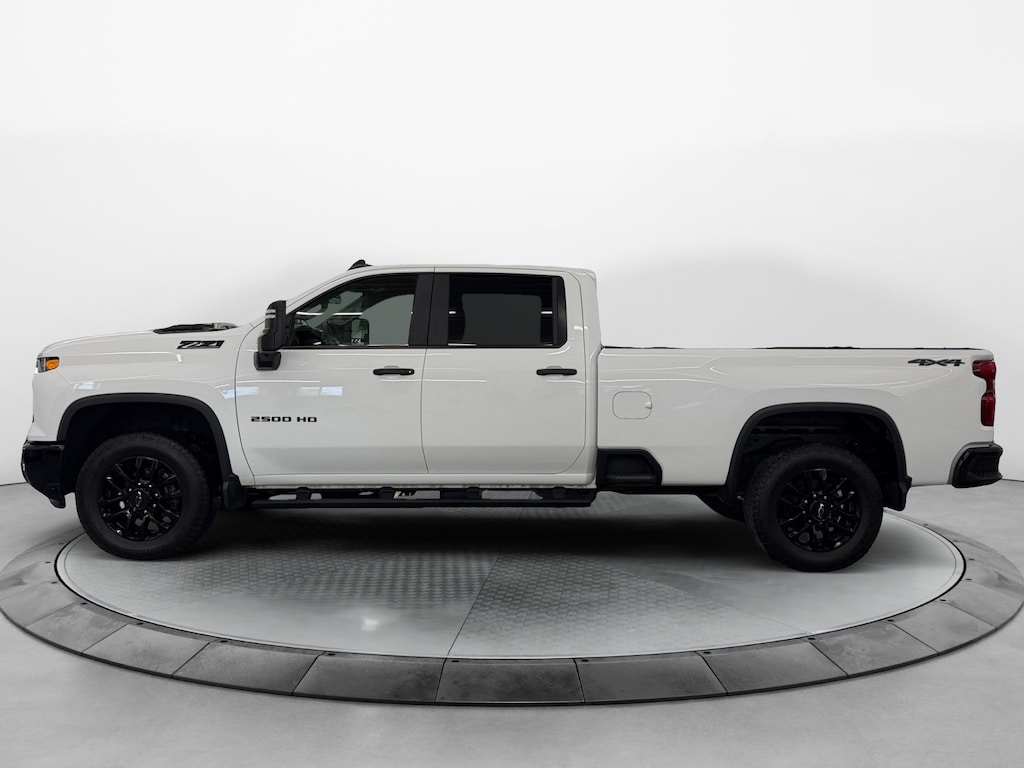 Used 2025 Chevrolet Silverado 2500HD Custom Truck Crew Cab