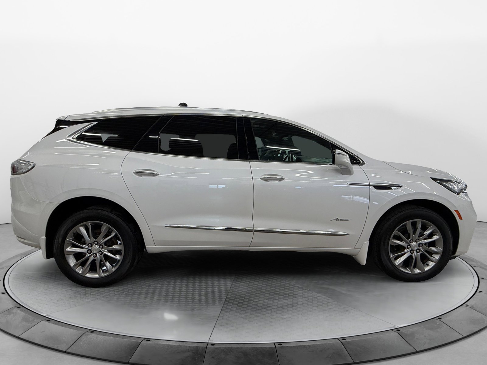 White Frost Tricoat 2022 Buick Enclave Avenir AWD SUV / Crossover Four-Wheel Drive Automatic