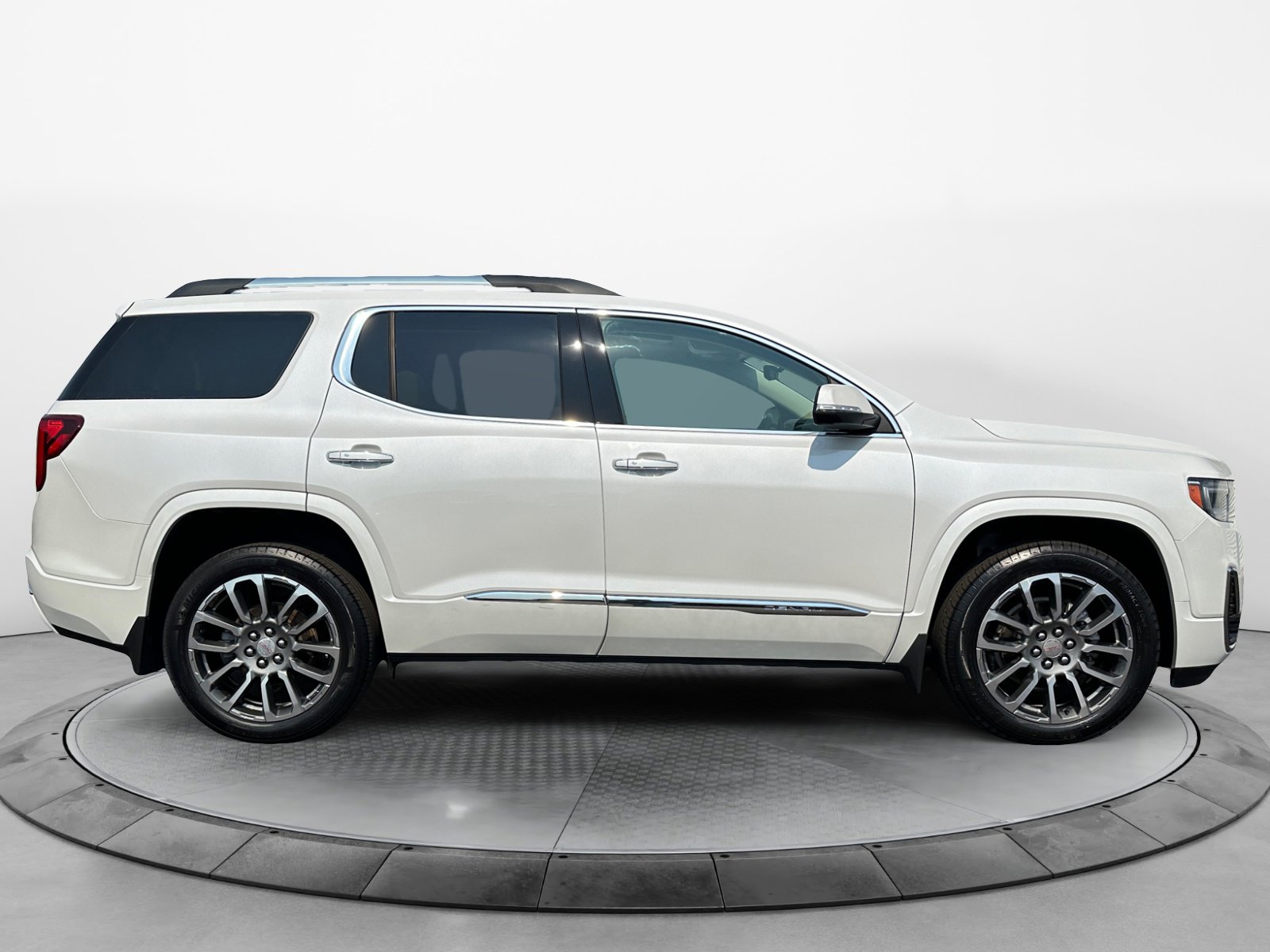 Used 2021 GMC Acadia Denali with VIN 1GKKNXLS2MZ224473 for sale in Bloomer, WI