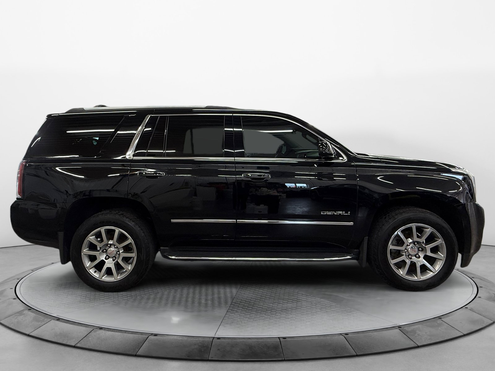 2018 GMC Yukon Denali 4WD