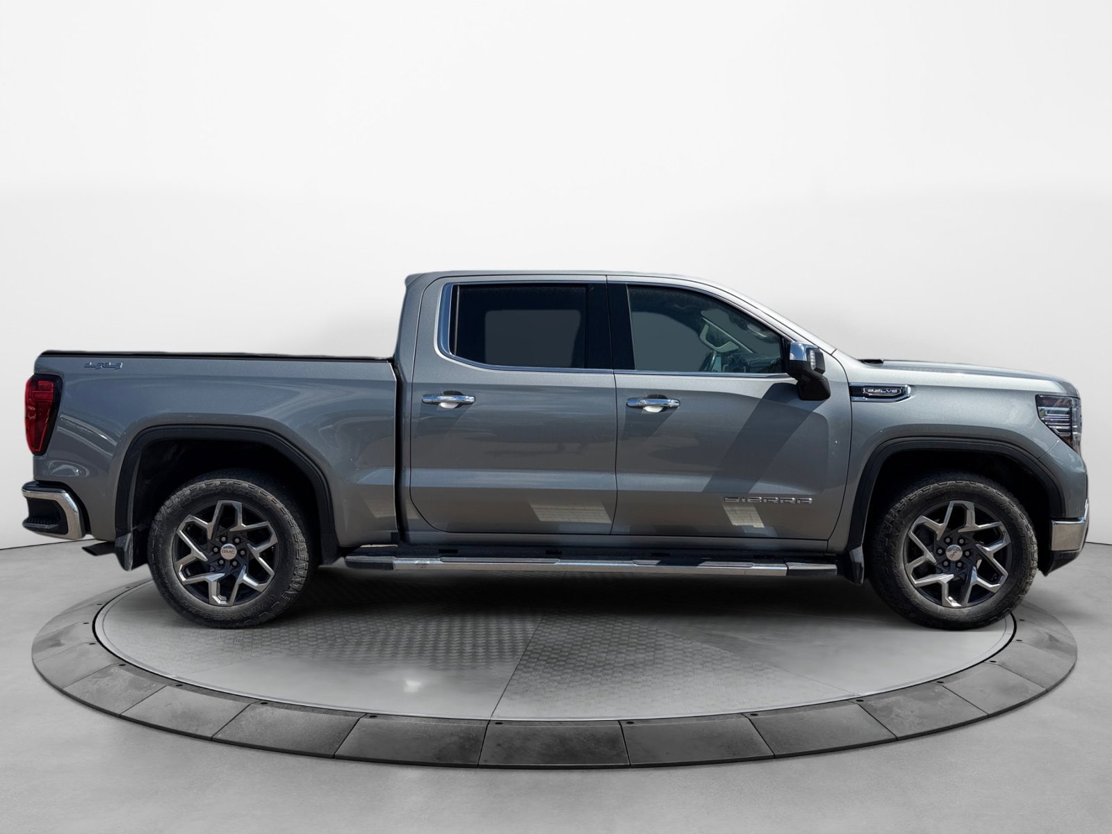 2023 GMC Sierra SLT 4WD Crew Cab Short Box's photo