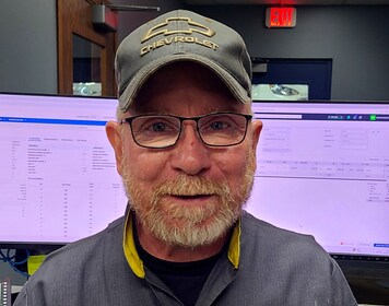 Staff member Tom Dillon from ID_29e07a