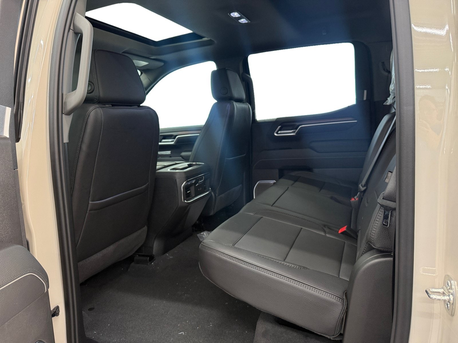 2026 GMC Sierra 1500 Denali - Photo 10
