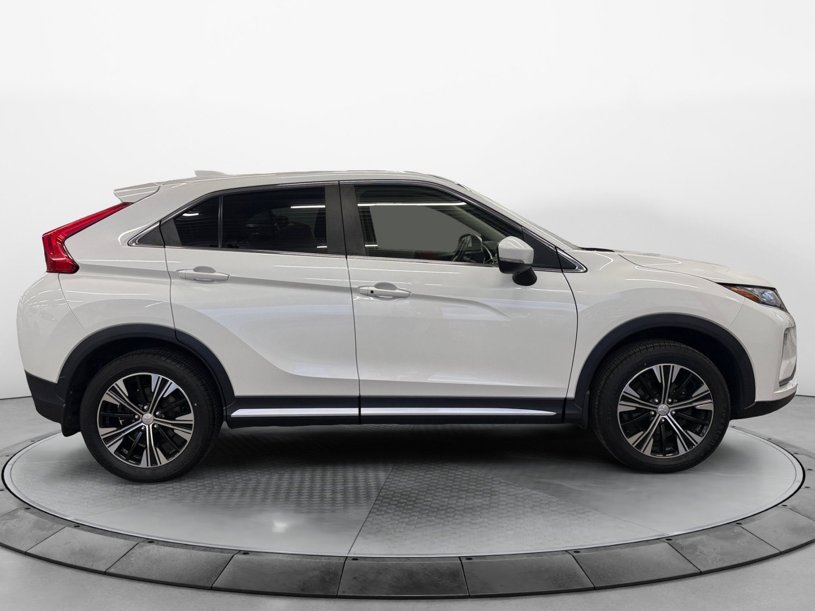 White 2018 Mitsubishi Eclipse Cross SUV / Crossover All-Wheel Drive Continuously Variable Transmission