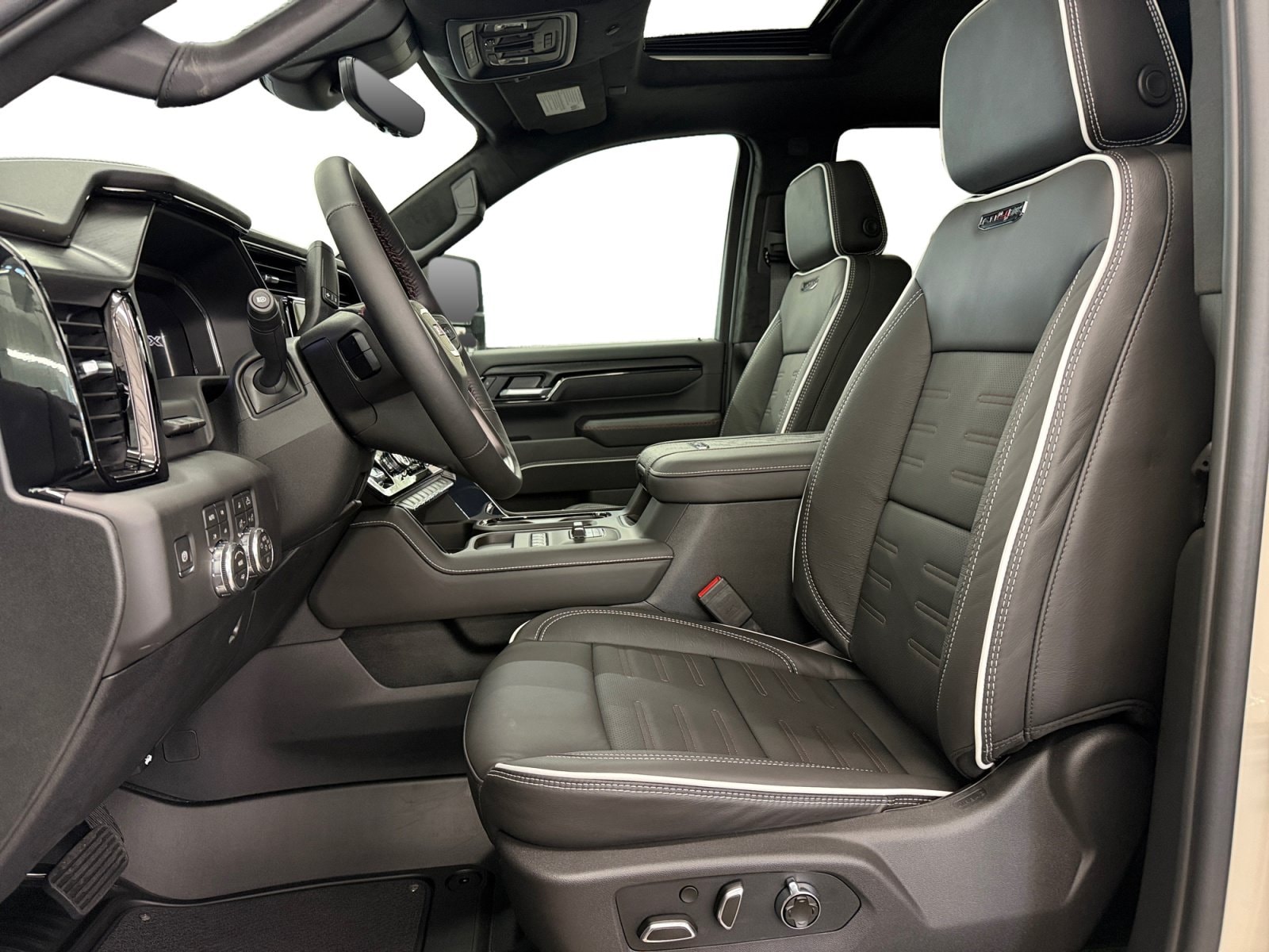 2026 GMC Sierra 2500HD AT4X - Photo 9
