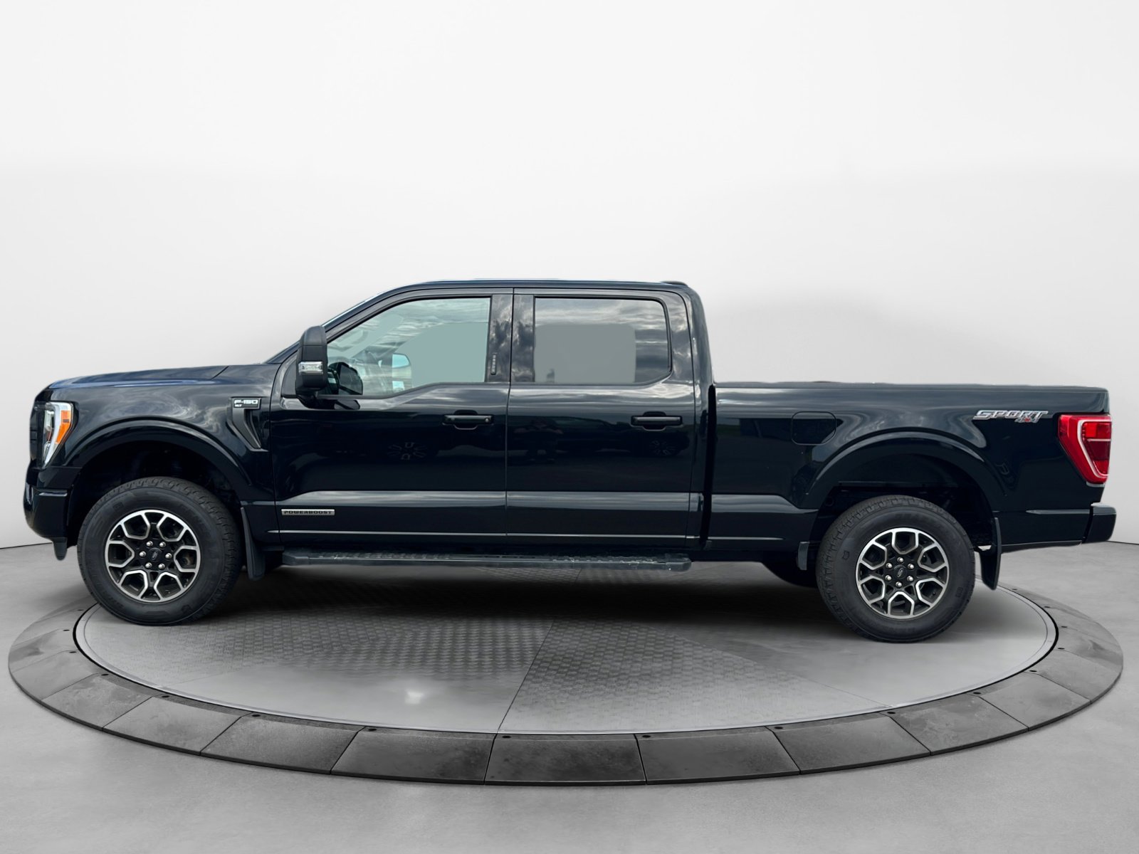 2022 Ford F-150 XLT photo 2