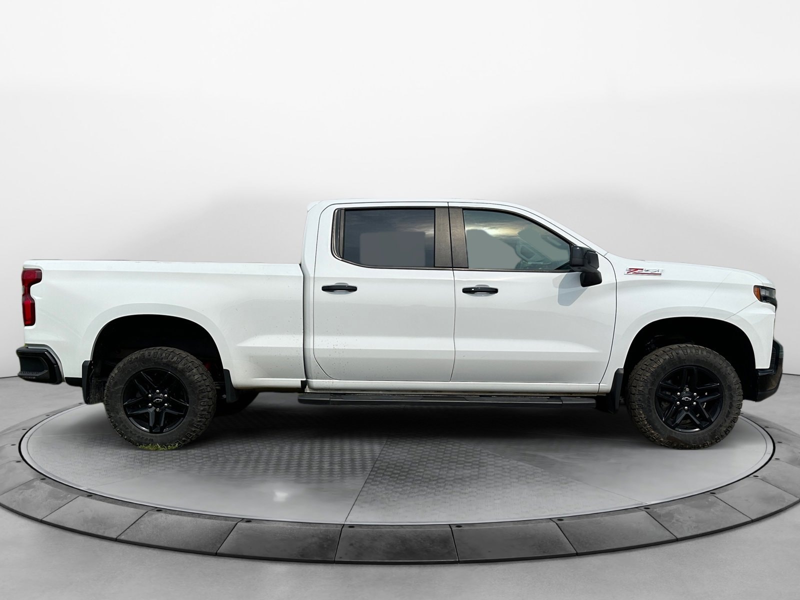 2022 Chevrolet Silverado 1500 LT Trail Boss photo 2