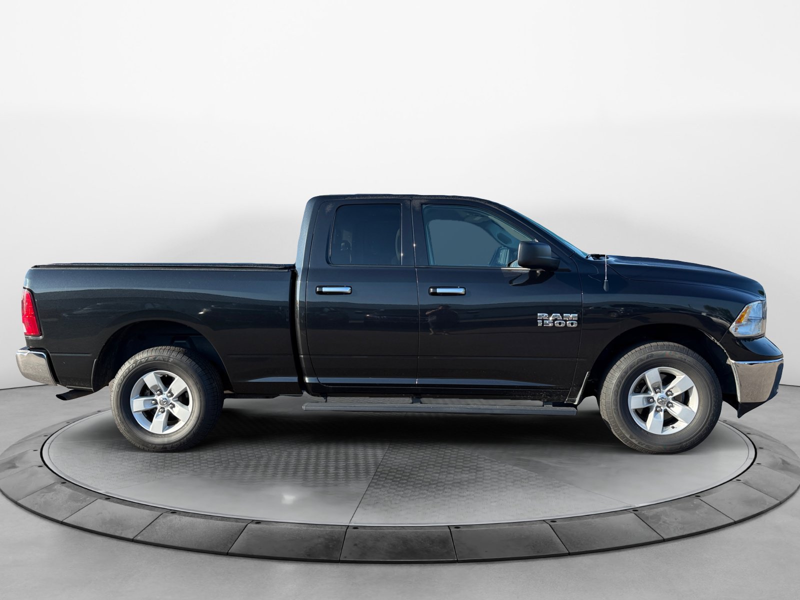 Used 2018 RAM Ram 1500 Pickup SLT with VIN 1C6RR7GG6JS150555 for sale in Bloomer, WI