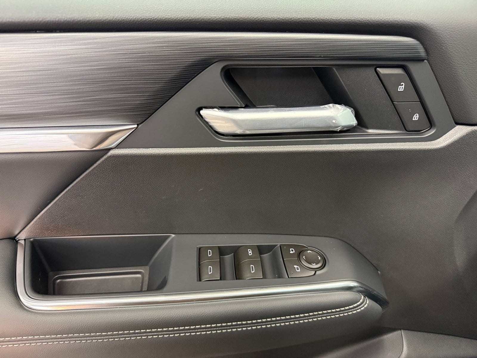 2027 GMC Acadia Elevation - Photo 26