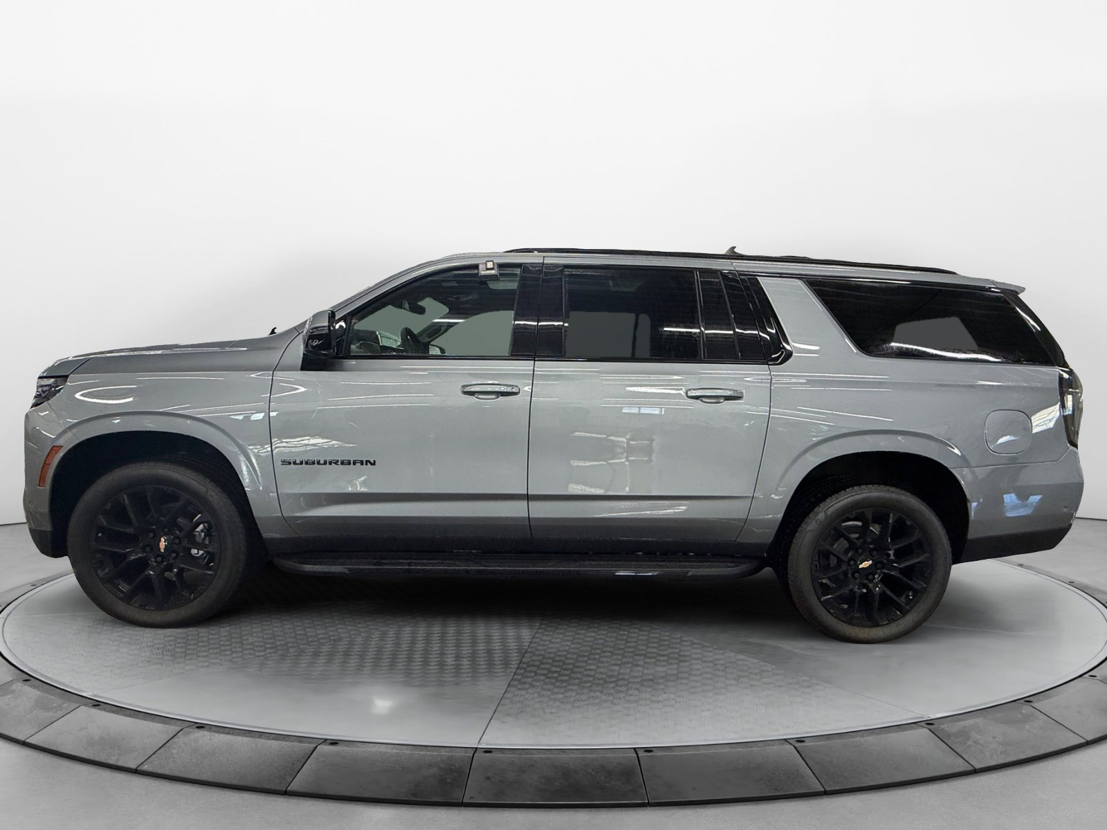 2026 Chevrolet Suburban RST photo 2