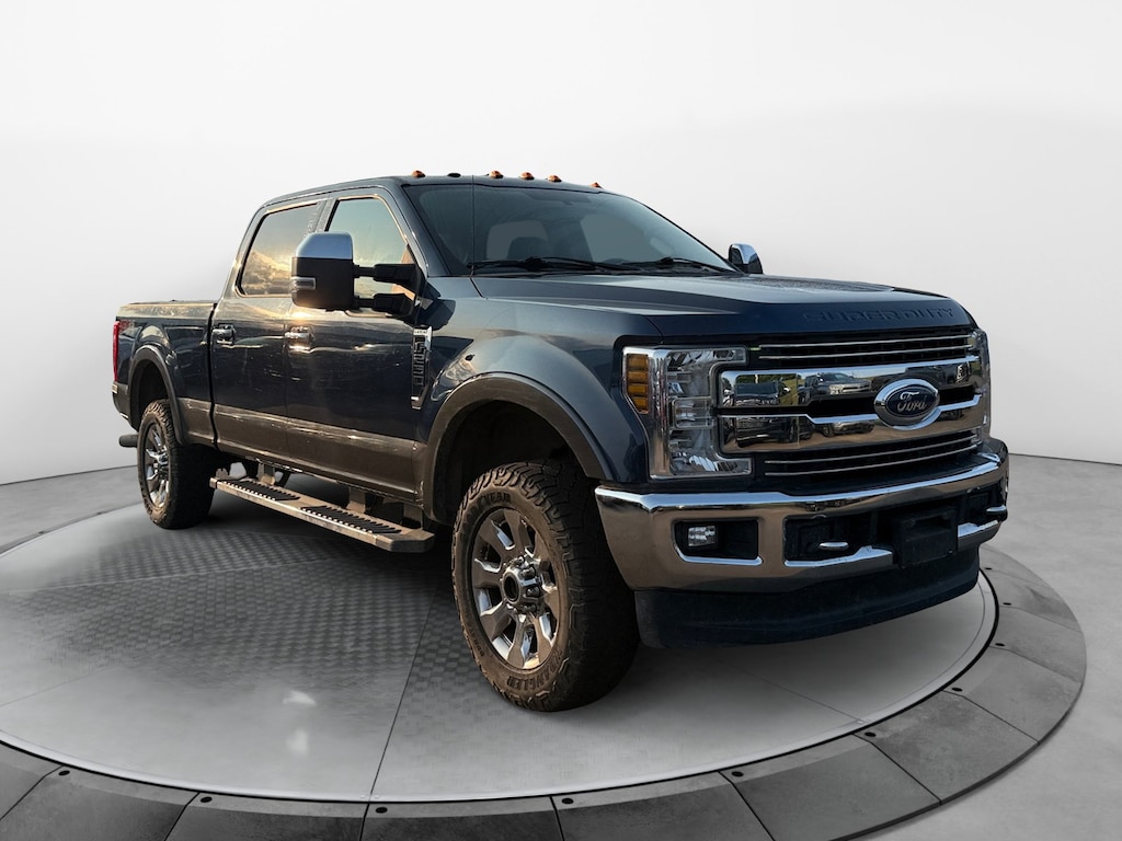 Used 2018 Ford Super Duty F-250 SRW Lariat 4WD Crew Cab 6.75 Box Truck Crew Cab