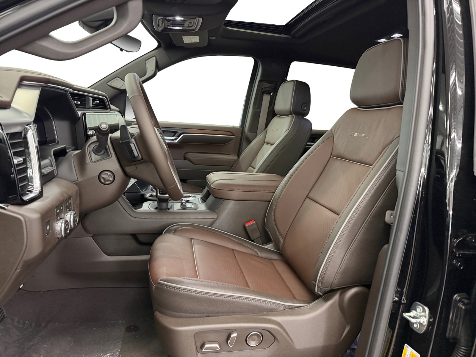 2026 GMC Sierra 1500 Denali - Photo 8