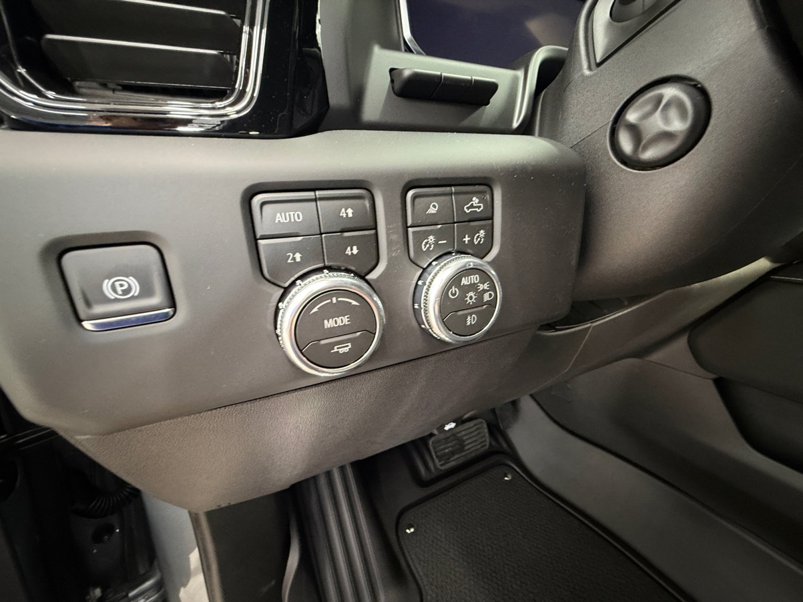 2026 GMC Sierra 1500 AT4X - Photo 25