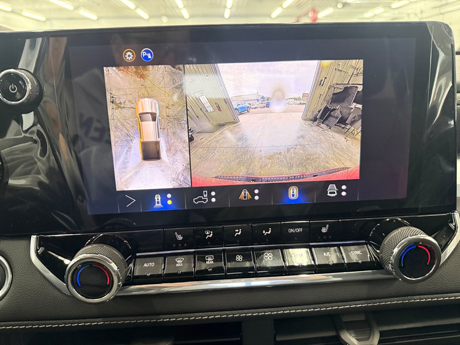 2026 Chevrolet Colorado LT - Photo 19