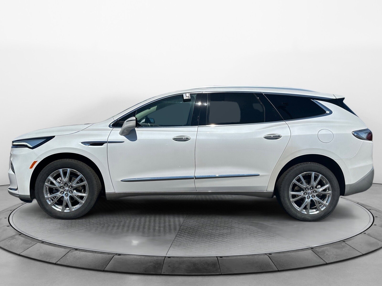 2023 Buick Enclave Essence photo 3