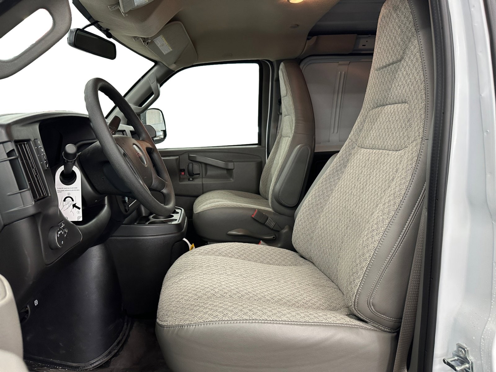 2025 GMC Savana Cargo Work Van - Photo 9