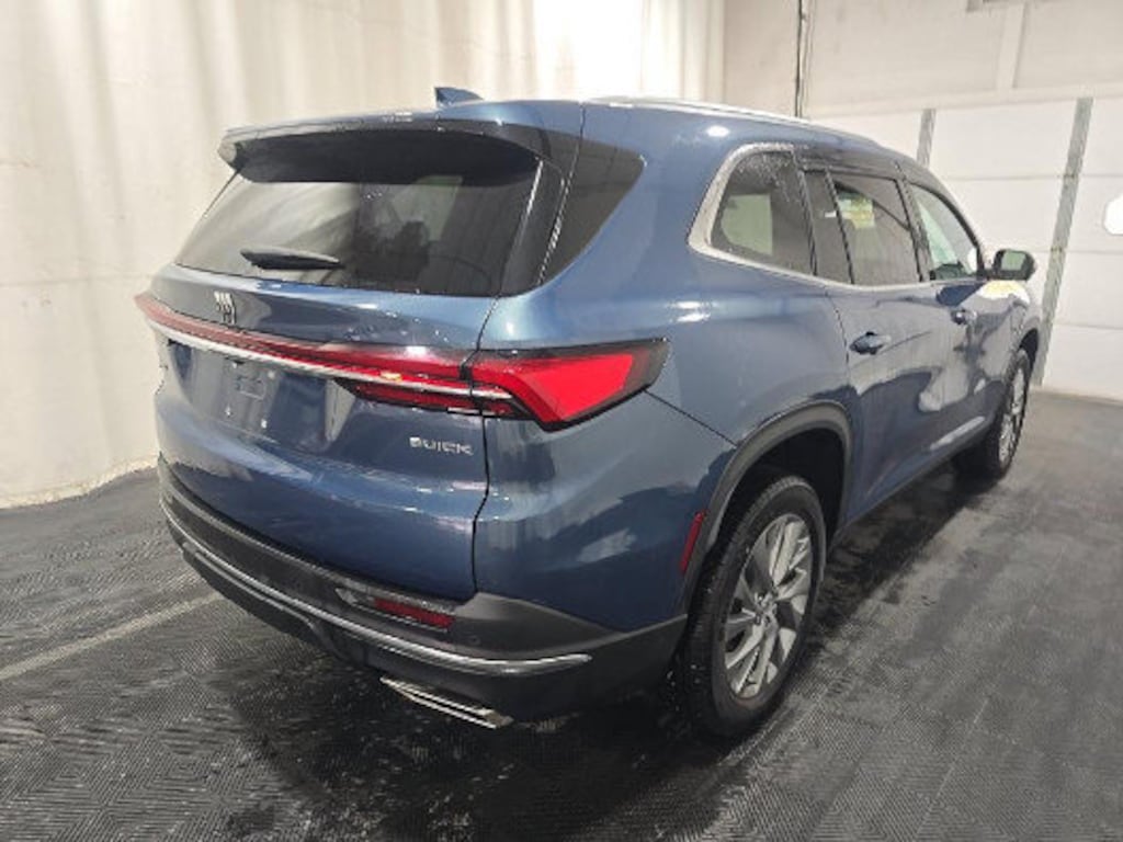 Used 2025 Buick Enclave Preferred SUV