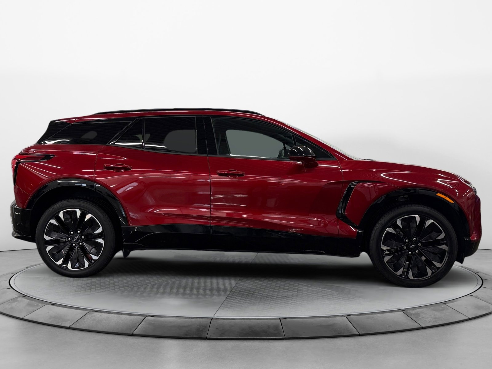 Used 2024 Chevrolet Blazer EV RS with VIN 3GNKDCRJ7RS171271 for sale in Bloomer, WI