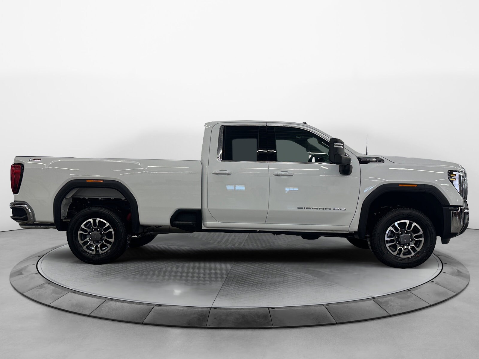 2025 Gmc Sierra 3500 HD SLE photo 2