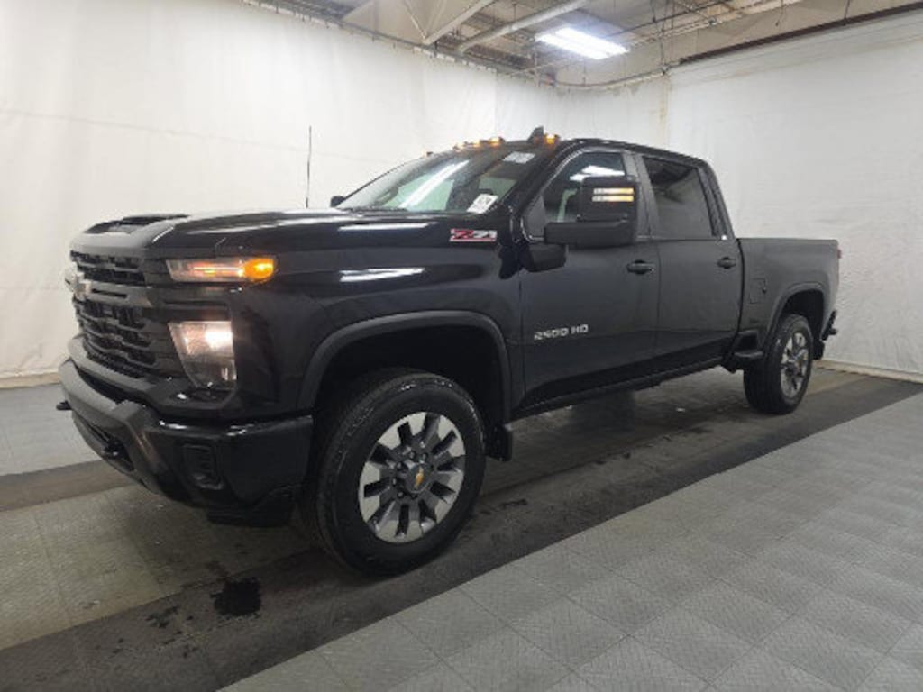 Used 2024 Chevrolet Silverado 2500HD Custom Truck Crew Cab