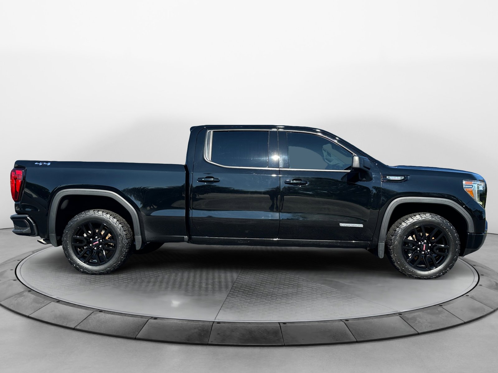 Used 2021 GMC Sierra 1500 Elevation with VIN 3GTU9CETXMG455385 for sale in Bloomer, WI