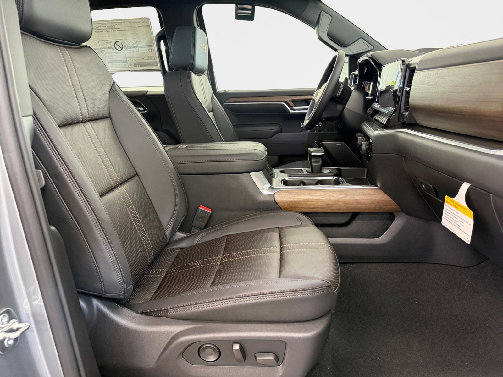 2026 Chevrolet Silverado 1500 High Country - Photo 12