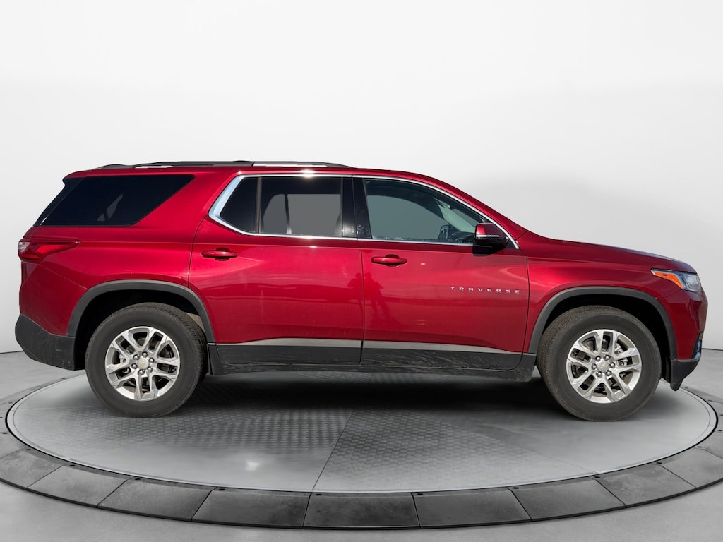 Used 2020 Chevrolet Traverse LT Cloth SUV