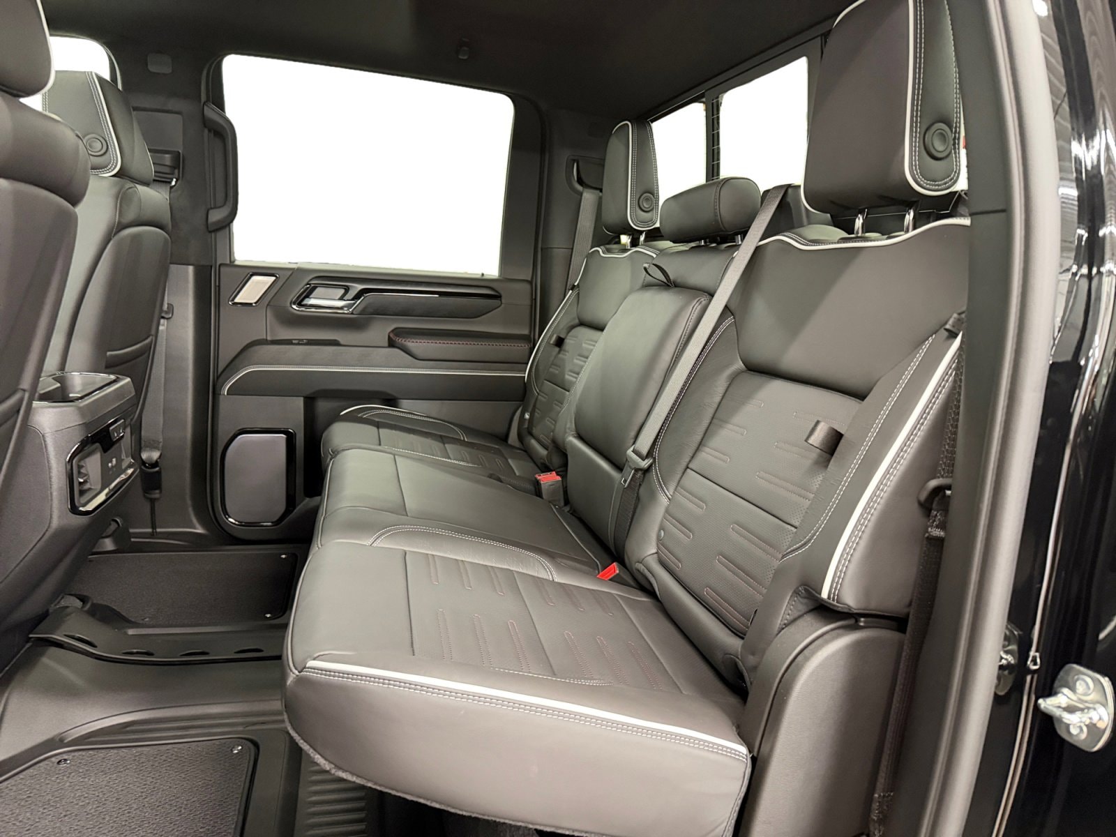 2026 GMC Sierra 2500HD AT4X - Photo 8