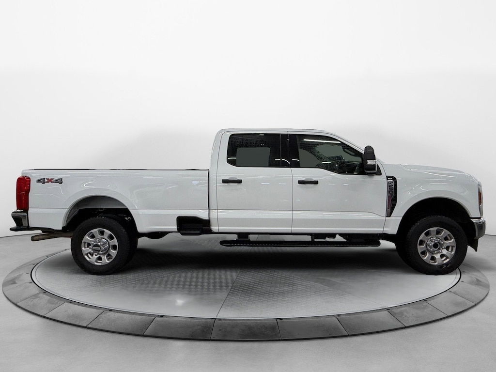 Used 2024 Ford Super Duty F-250 SRW XLT Truck Crew Cab
