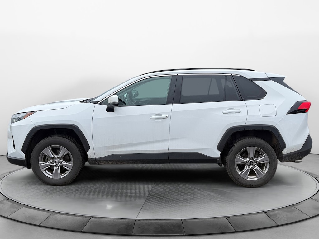 Used 2022 Toyota RAV4 XLE SUV