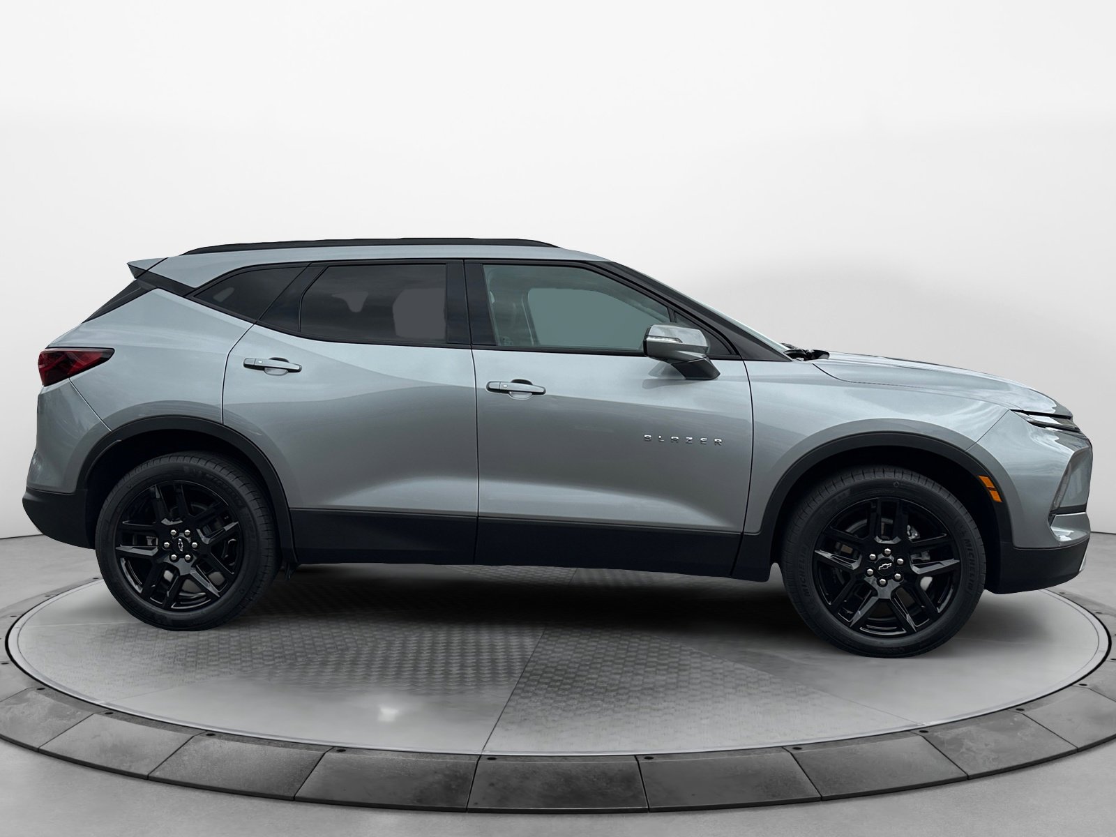 2023 Chevrolet Blazer 3LT photo 2