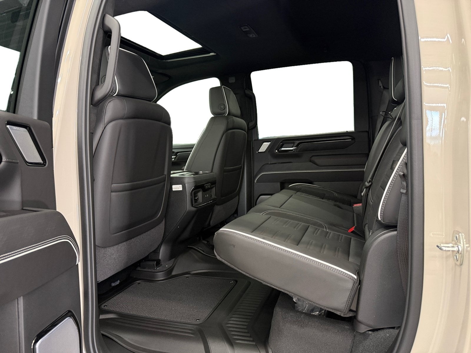 2026 GMC Sierra 2500HD AT4X - Photo 10