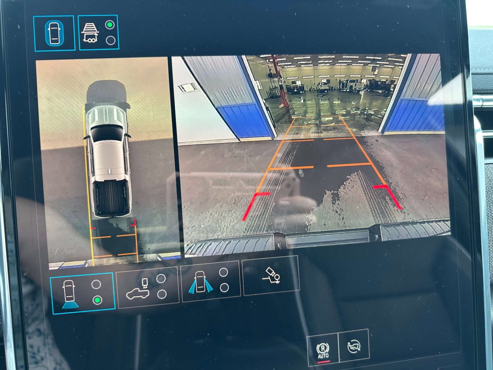 2026 GMC Sierra EV Elevation - Photo 18