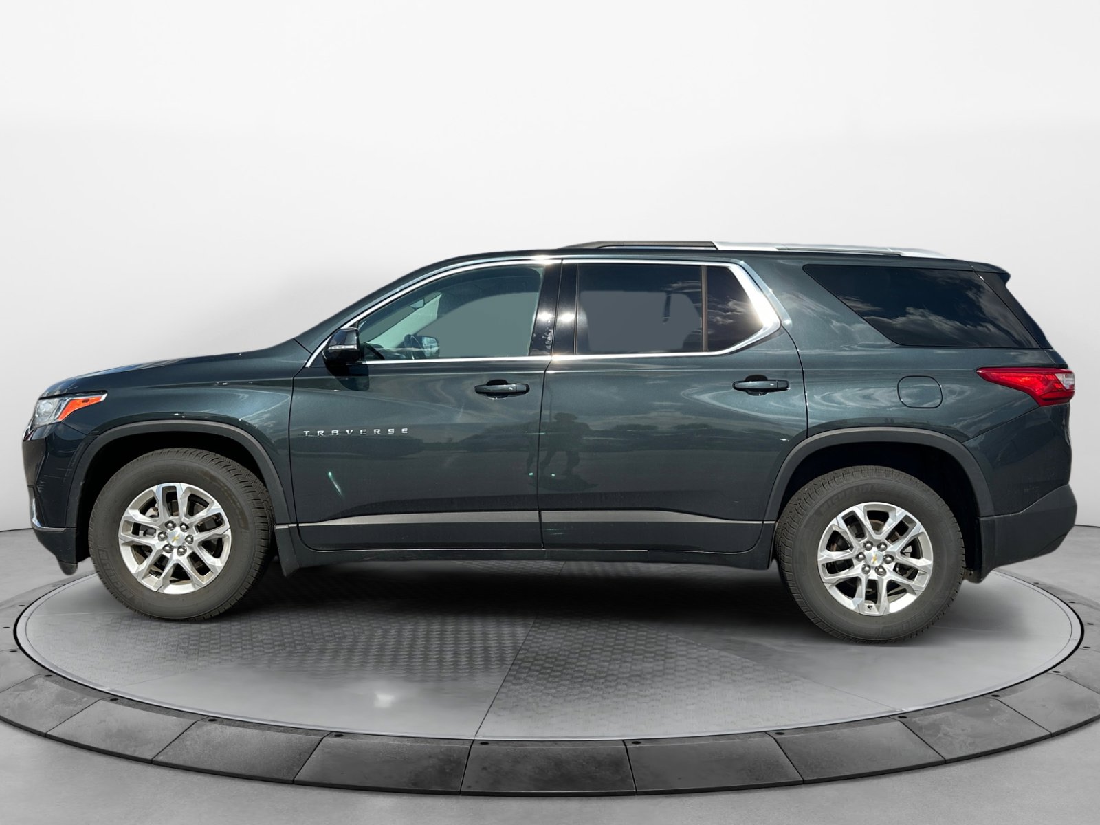 2018 Chevrolet Traverse Cloth photo 2