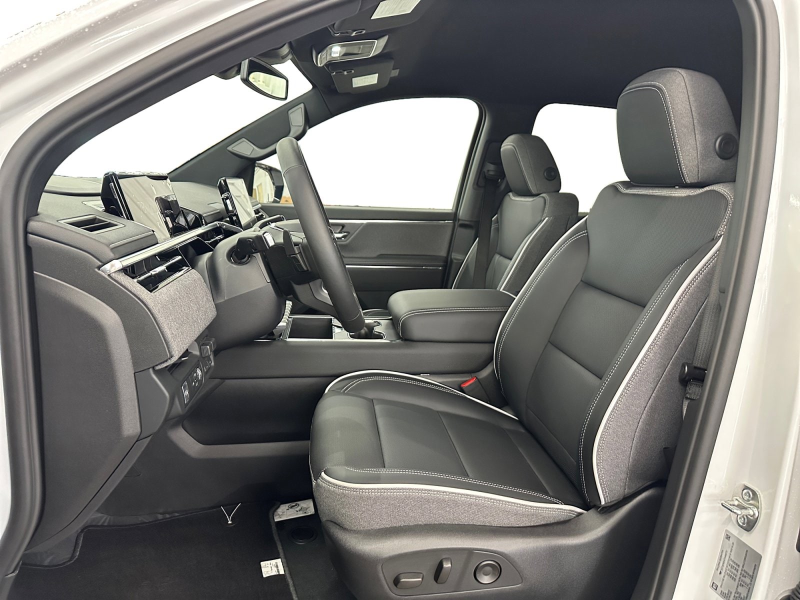 2026 GMC Sierra EV Elevation - Photo 9