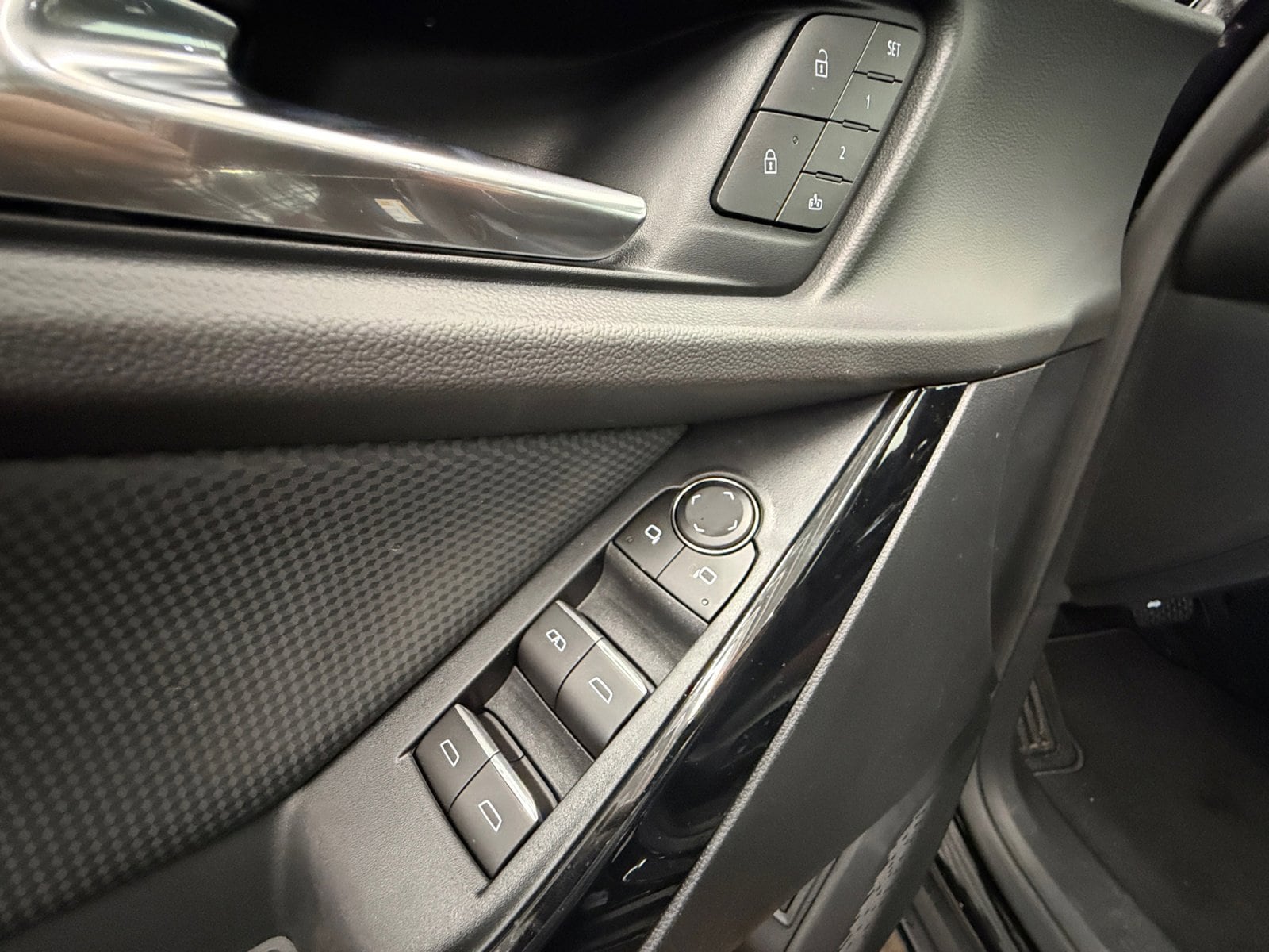 2026 Chevrolet Equinox RS - Photo 23