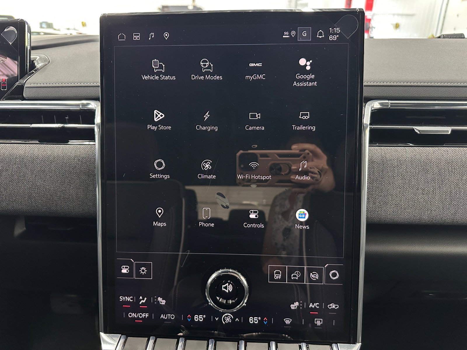 2026 GMC Sierra EV Elevation - Photo 19