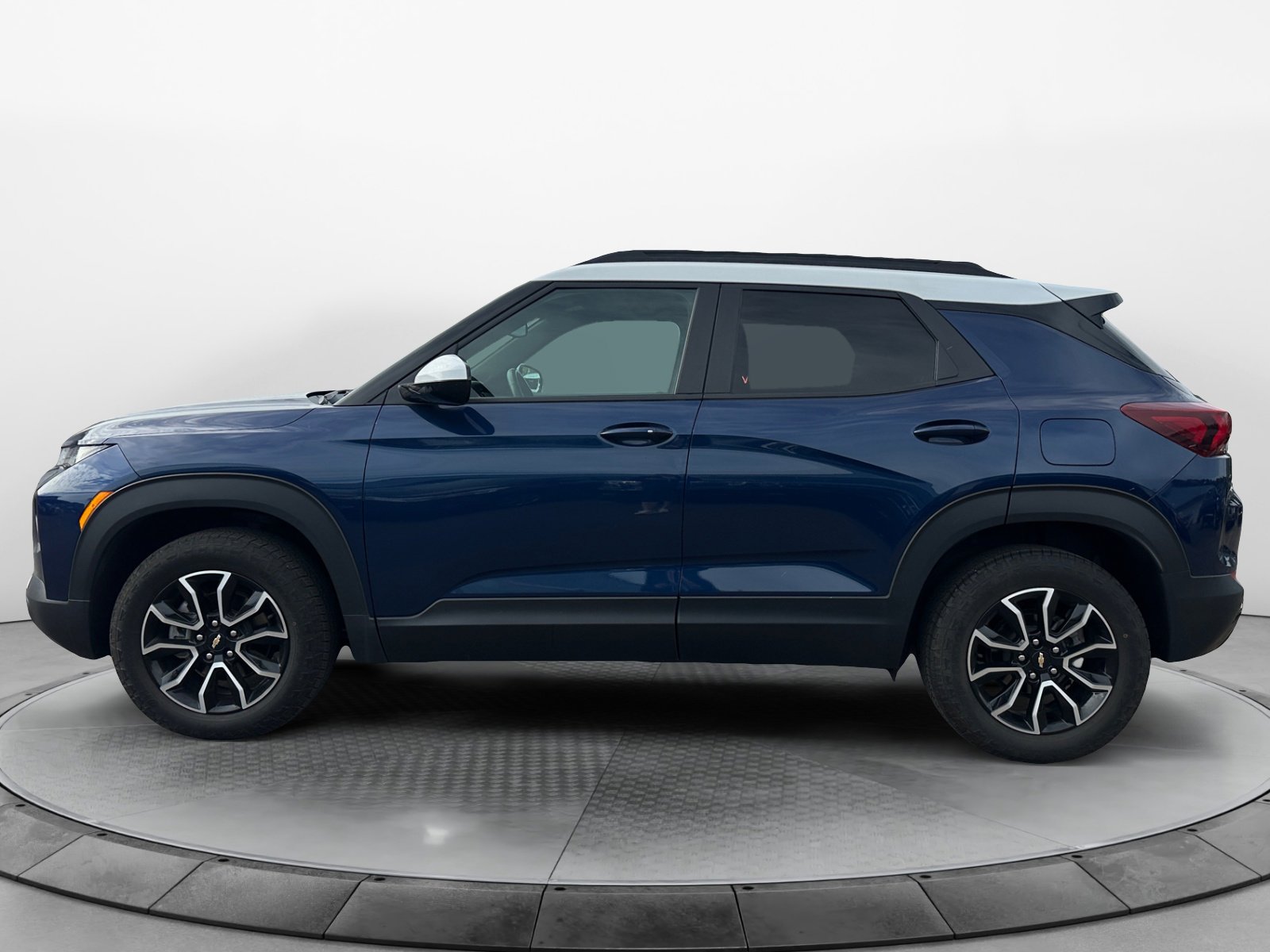 2022 Chevrolet Trailblazer ACTIV photo 2