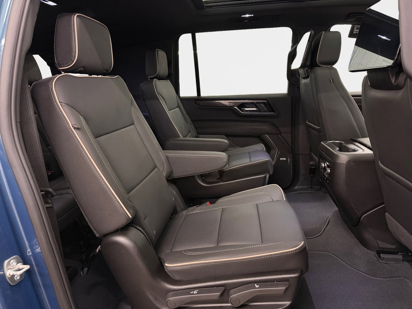 2026 GMC Yukon XL Elevation - Photo 12