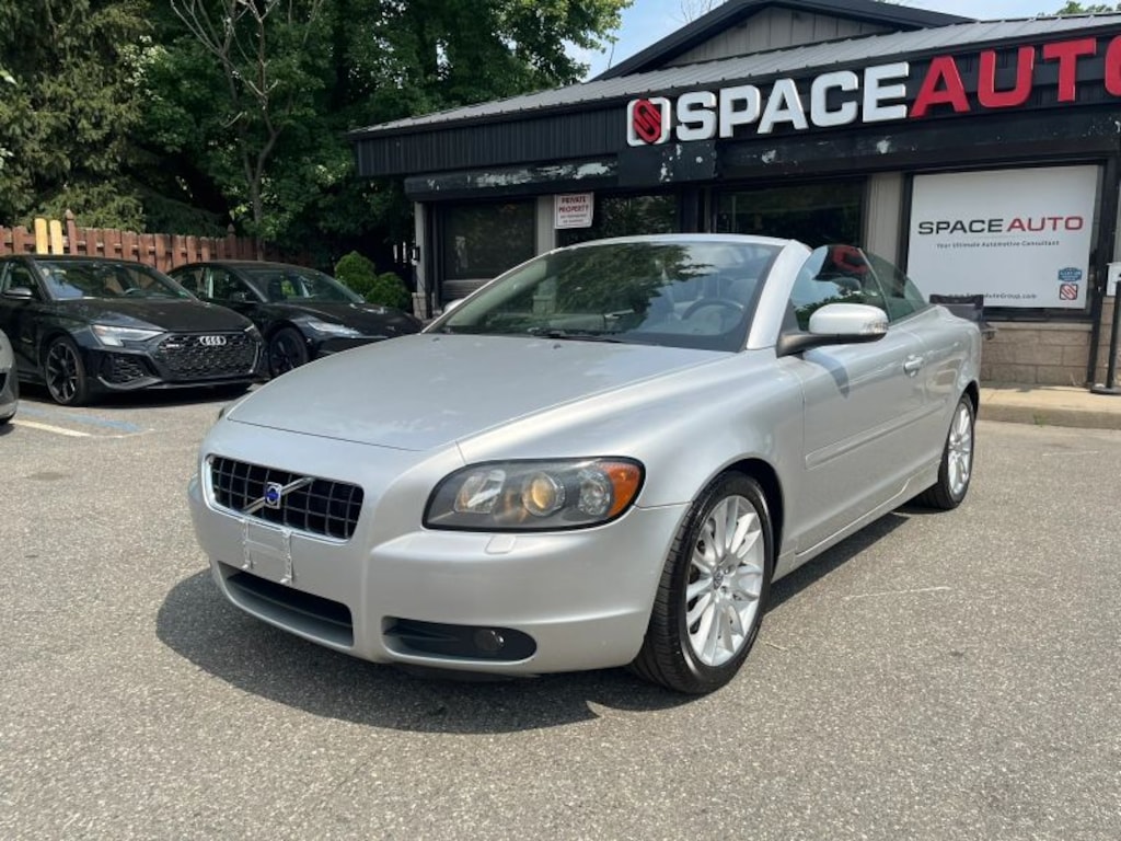 Used 2009 Volvo C70 T5 Convertible 2D Convertible