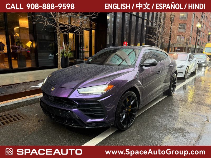 2021 Lamborghini Urus's photo