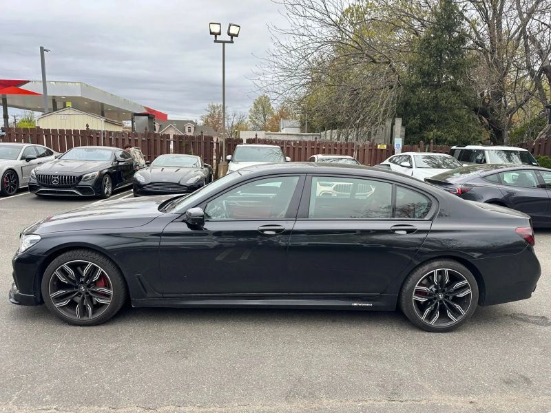 2018 Bmw 750i / B7 xDrive Sedan photo 3