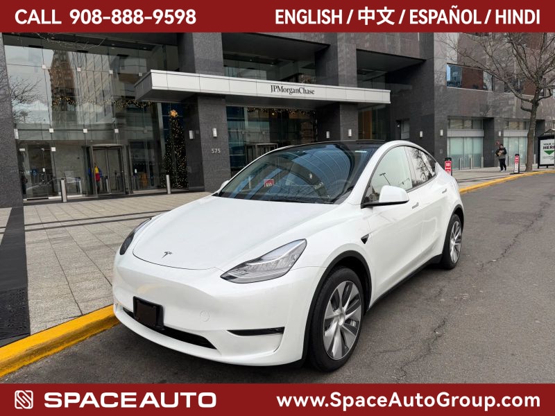 2023 Tesla Model Y Long Range's photo