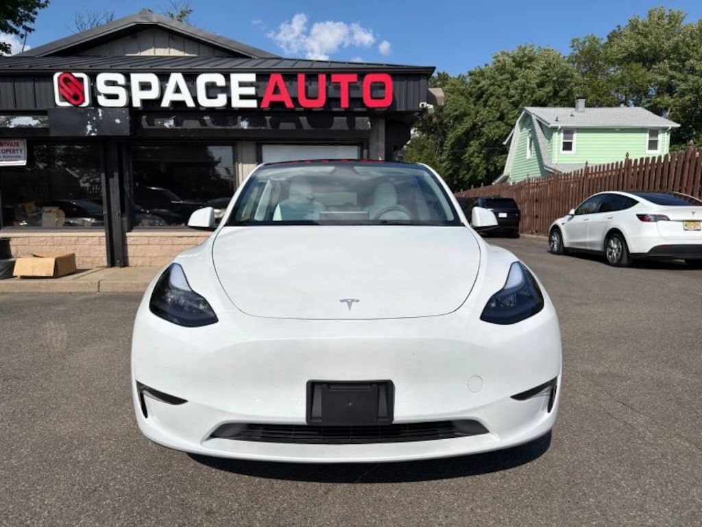 Used 2023 Tesla Model Y Long Range Sport Utility 4D SUV