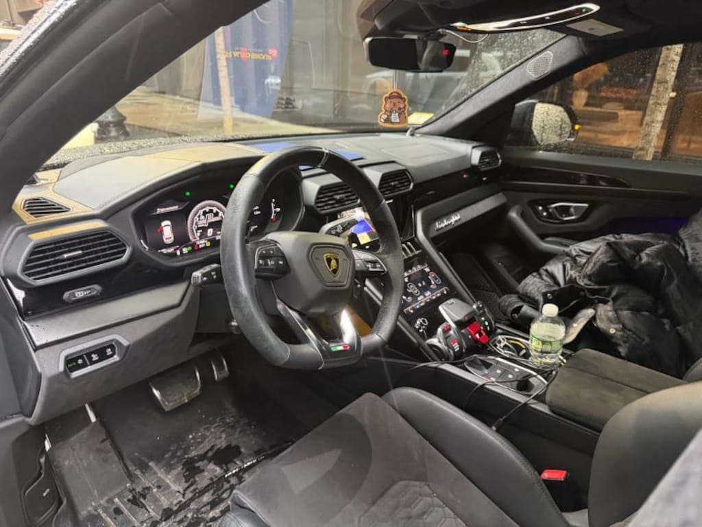 Used 2021 Lamborghini Urus Sport Utility 4D SUV