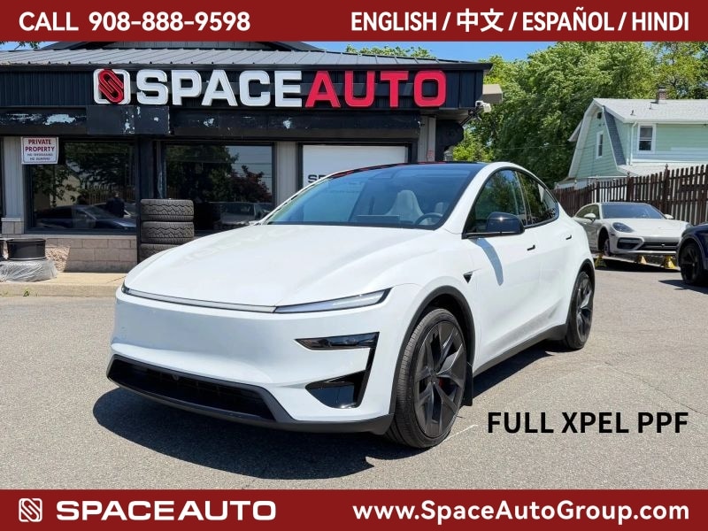 2026 Tesla Model Y's photo