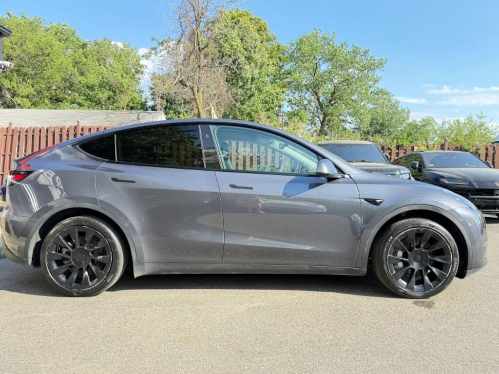 Used 2023 Tesla Model Y Long Range Sport Utility 4D SUV